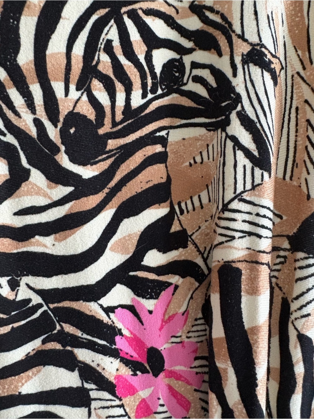 Lilly Pulitzer Multicolor Animal Print dress with Pink Accent Size Medium - Picture 8 of 12